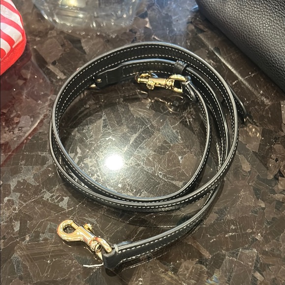 Coach Black and Gold Leather Shoulder Bag - Picture 7 of 7